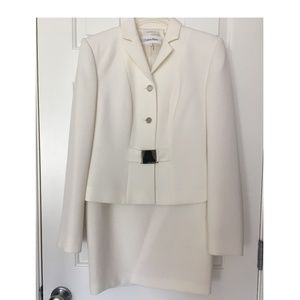 CALVIN KLEIN 2 PC White Business Skirt Suit Size 2